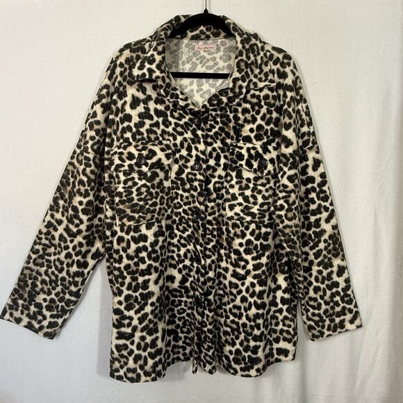 Ces Femme Jackets & Blazers - Ces Femme Oversized Leopard Animal Print Button Up Lightweight Shacket Size L